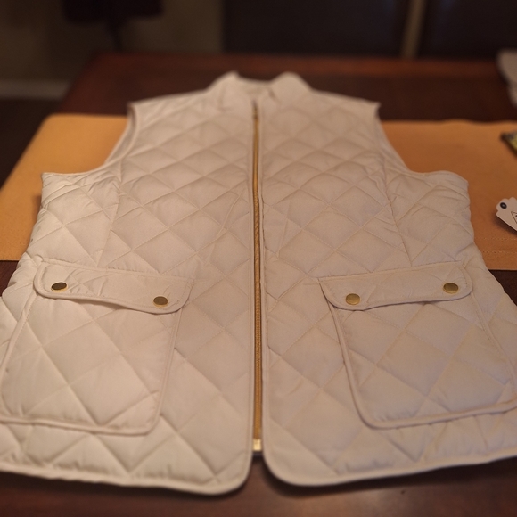 NWT St. John's Bay puffer vest with gold accents in ivory cream sz XL - Picture 6 of 16